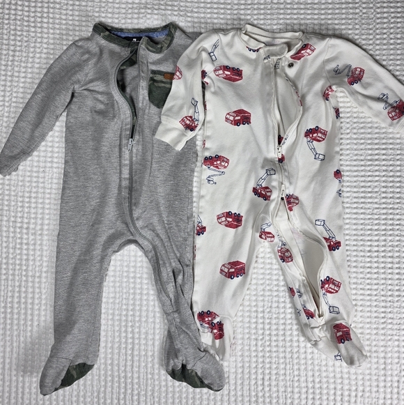 Assorted Baby Footie Sleepers (Lot Of 5) - Picture 4 of 5